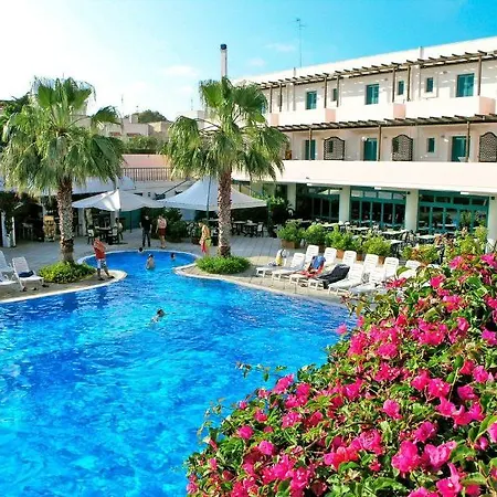 Costa Del Salento Village 3*