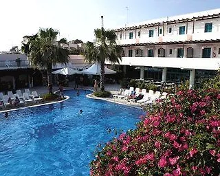 Costa Del Salento Village Otel 3*